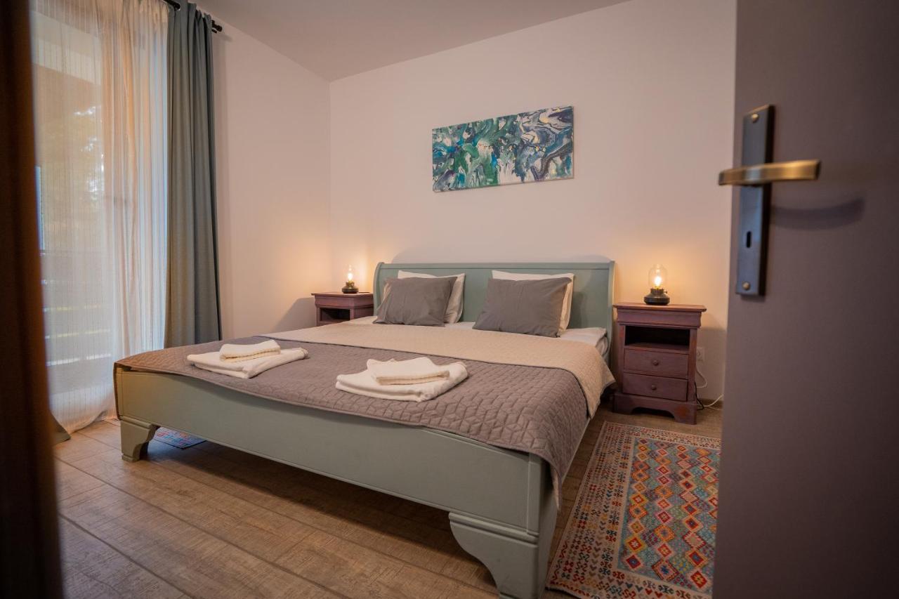 Family Treez Premium Apartments Пояна-Брашов Экстерьер фото