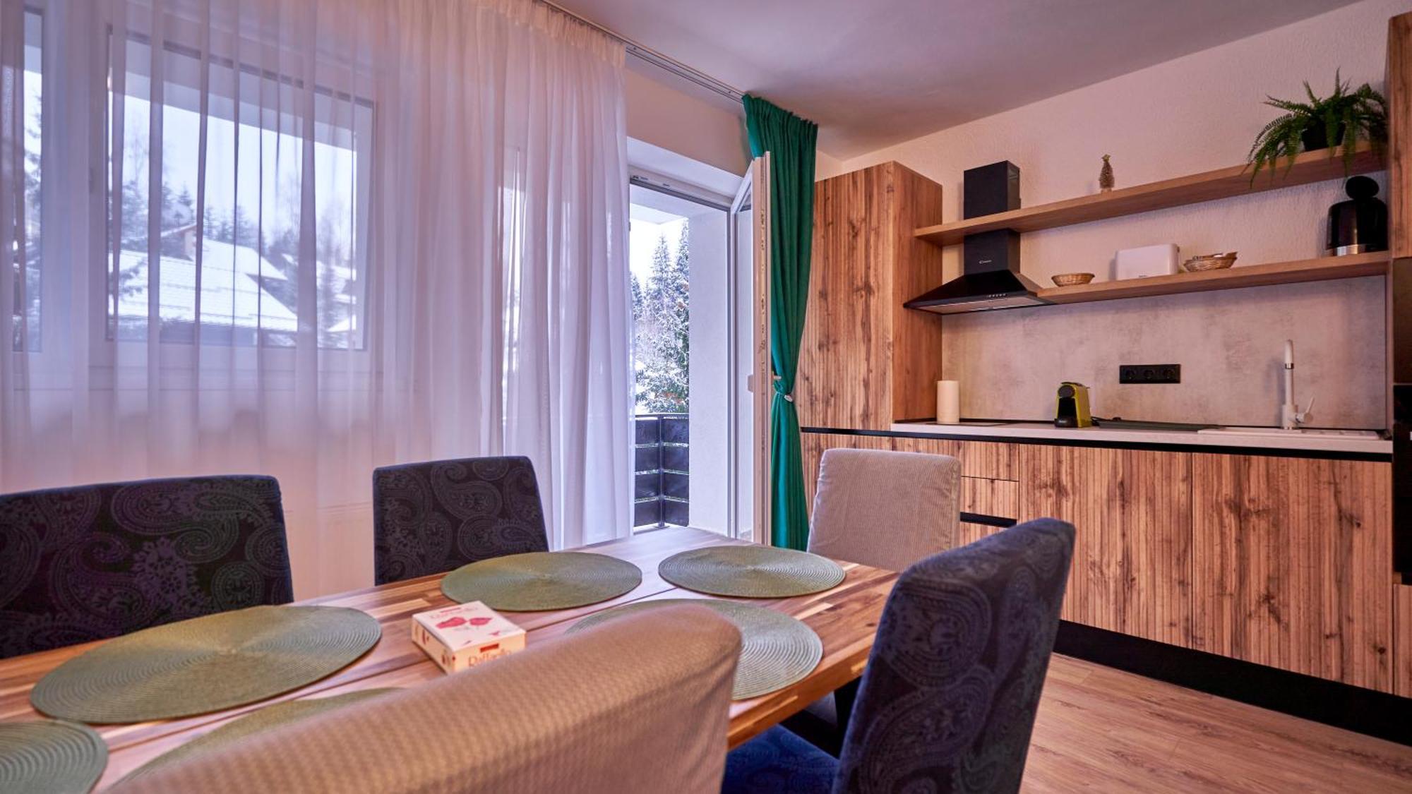 Family Treez Premium Apartments Пояна-Брашов Экстерьер фото